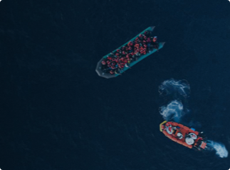 Bateau de MSF dans l'océan