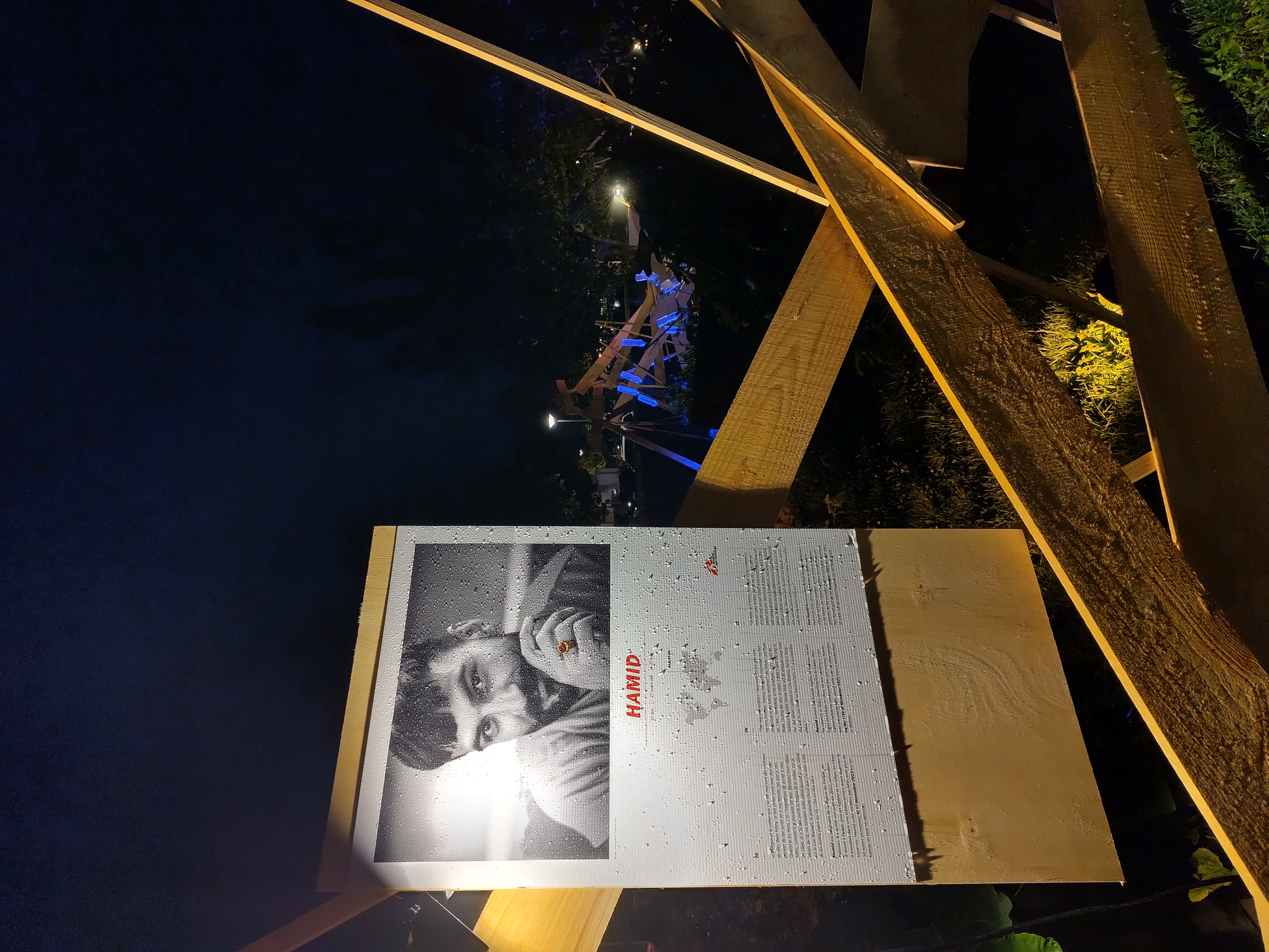 Nuit de la culture installation MSF What would you carry with you témoignage Hamid